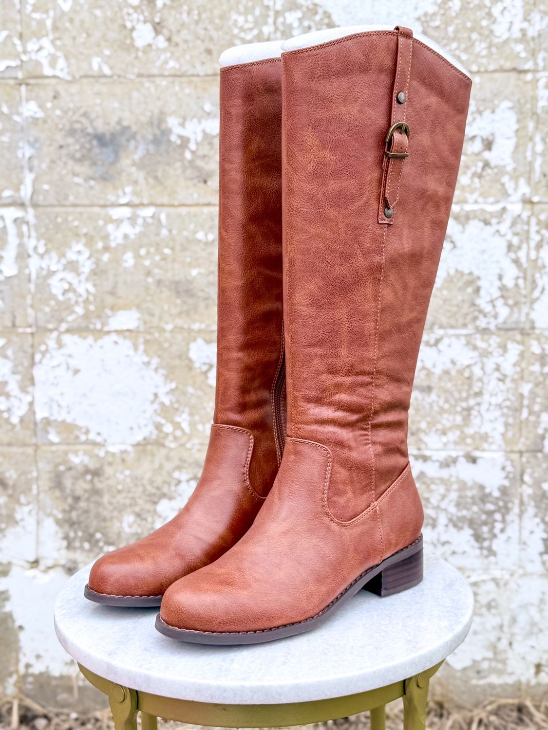 Hold your horses boot