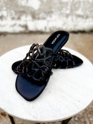 The Sloane Sculpted Slide