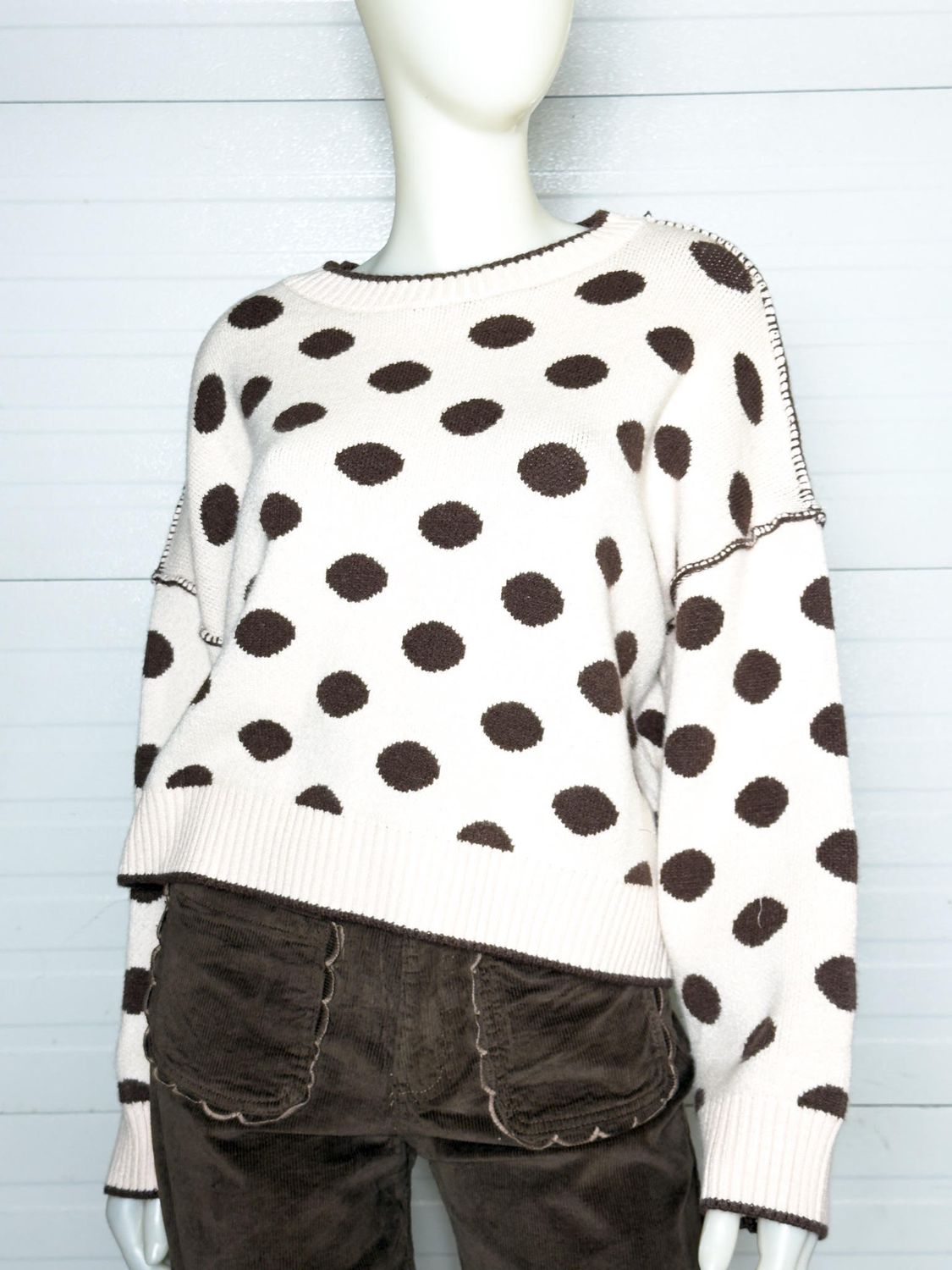 Brwn polka dot sweater