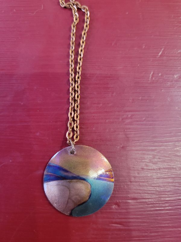 beach necklace round