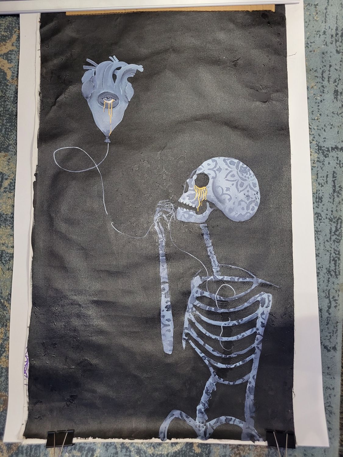 Skeleton with balloon