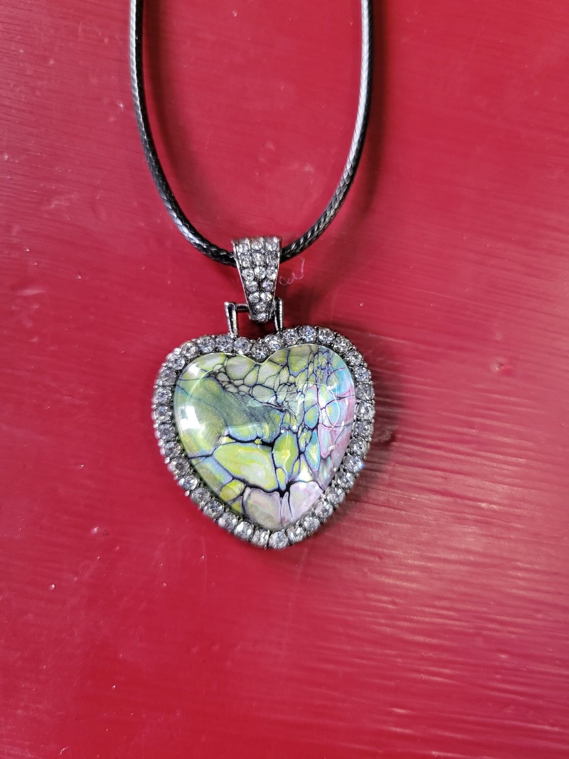 Heart Acrylic Bloom Necklace 1
