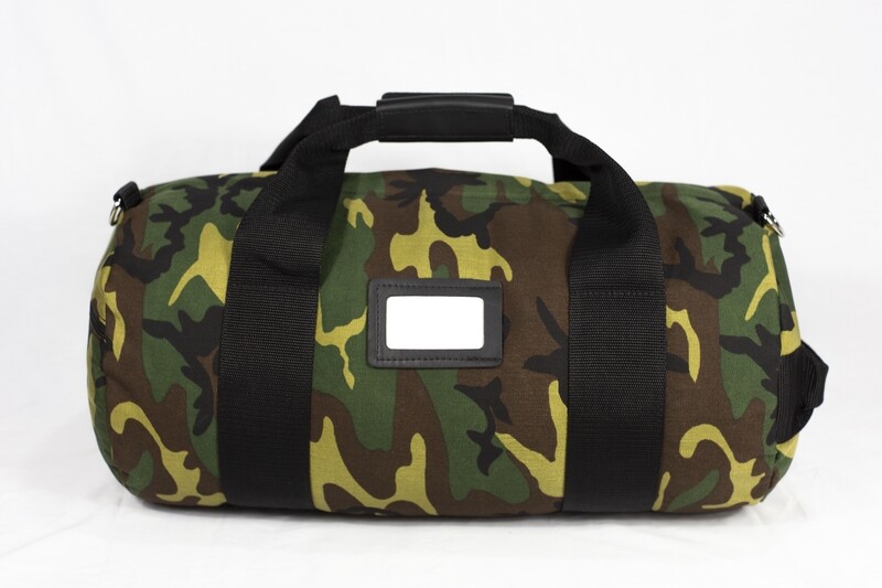 LA8801 Small Duffel Woodland Camo