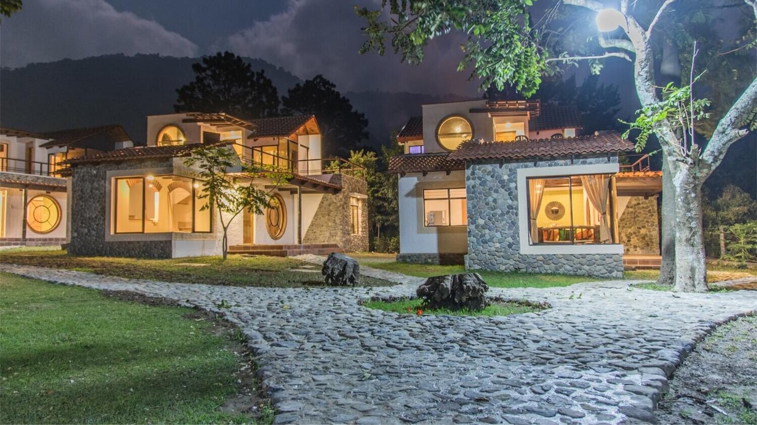 Villas Jucanya (Panajachel, Sololá - Guatemala)
