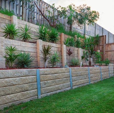 Benefits of Retaining Walls: Functionality and Aesthetics