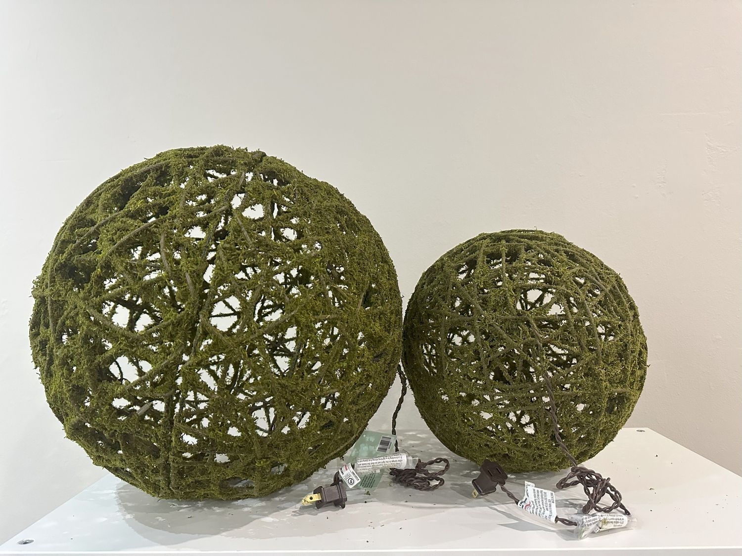 Small Lit Moss Ball