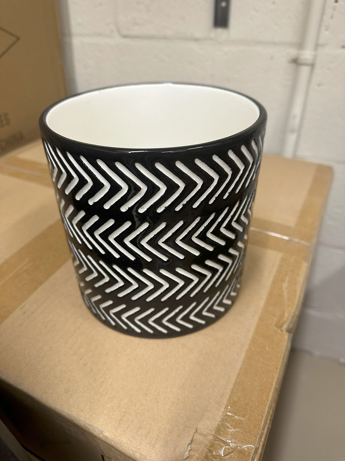 Black &amp; White Chevron Pot