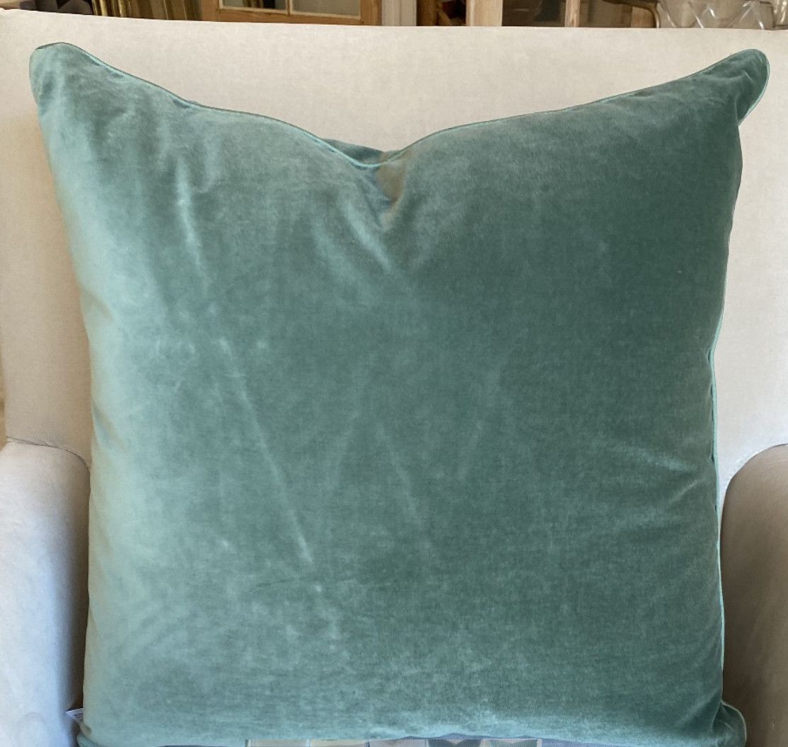 Giorgio Layla Aquamarine Pillow | 22x22
