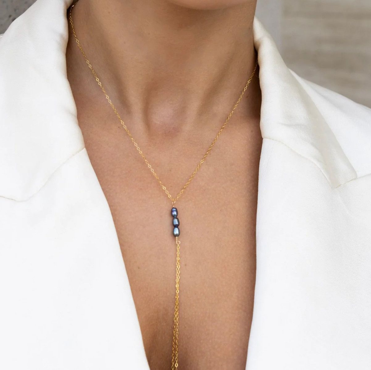 Trio Pearl Drop Lariat | Peacock