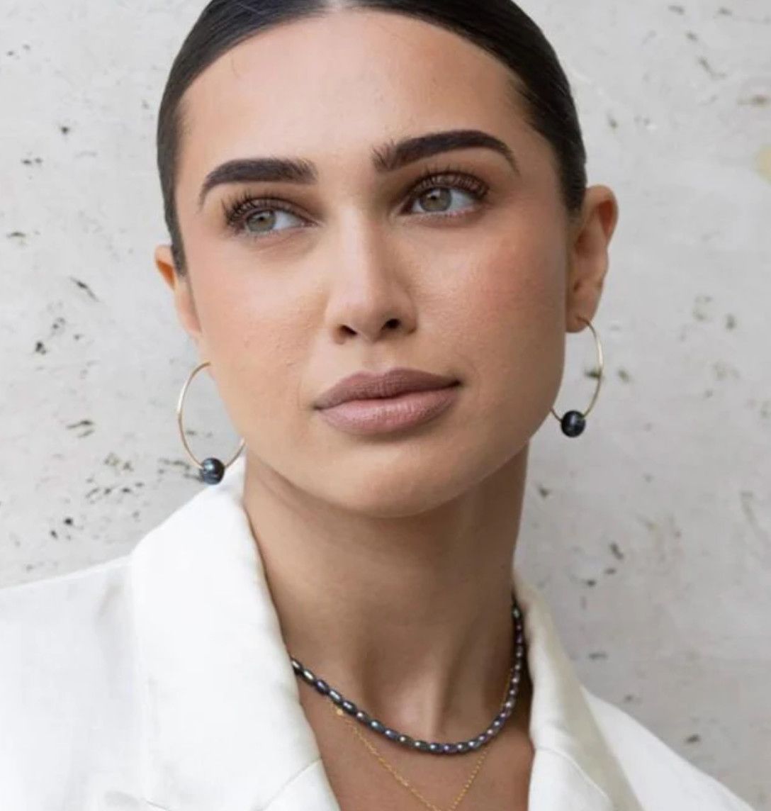 Coco Gold Infinity Hoop w/ Peacock Pearl 42.5MM