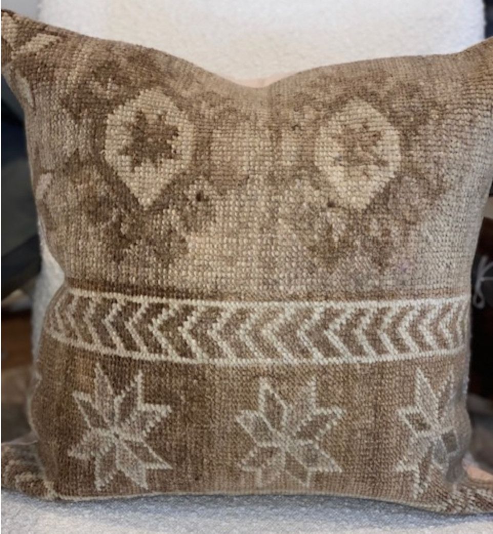 Tan Rug Pillow | 22x22