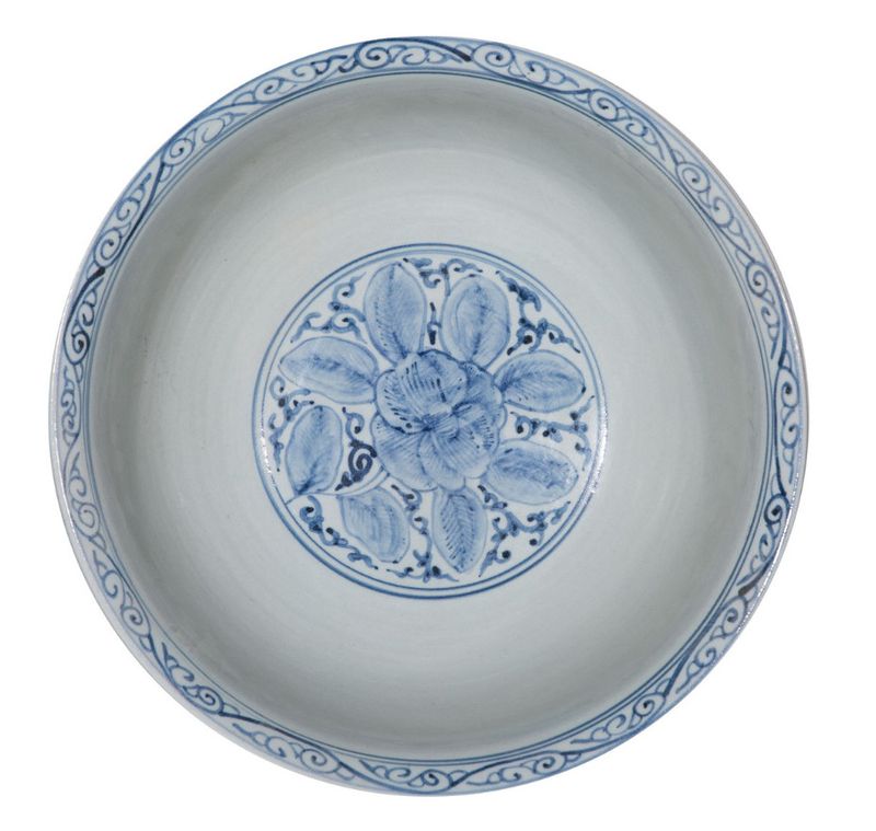 Blue &amp; White Peony Motif Centerpiece Bowl Tall Base