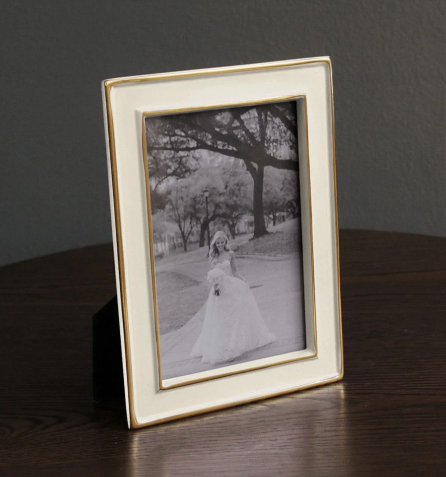 Encanto Jason Frame | Cream | 4x6