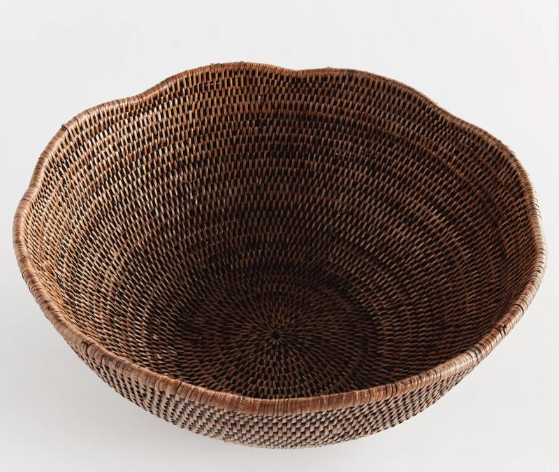 BURMA RATTAN SCALLOPED EDGE BOWL | Warm Brown | LARGE