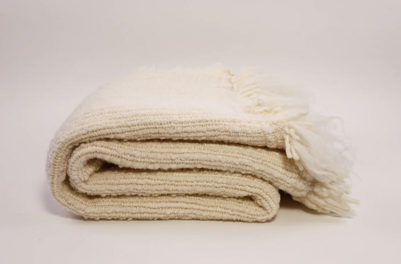 Bulloch 10 Cream Throw | 67x55