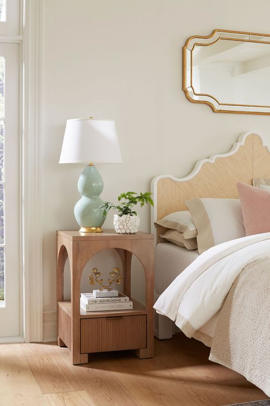 Arcadia 1-Drawer End Table | Soft Glow Oak