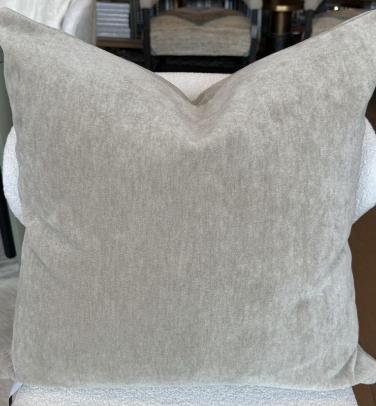Mohair Creamy Putty  Pillow | 24x24