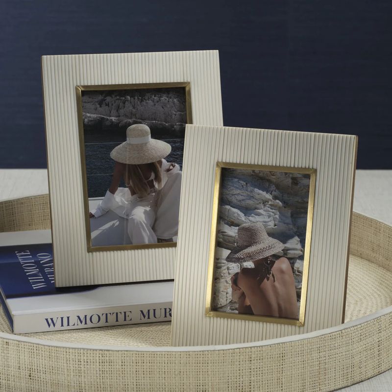 Bossa Ribbed White Resin w/ Brass Photo Frame | 5x7