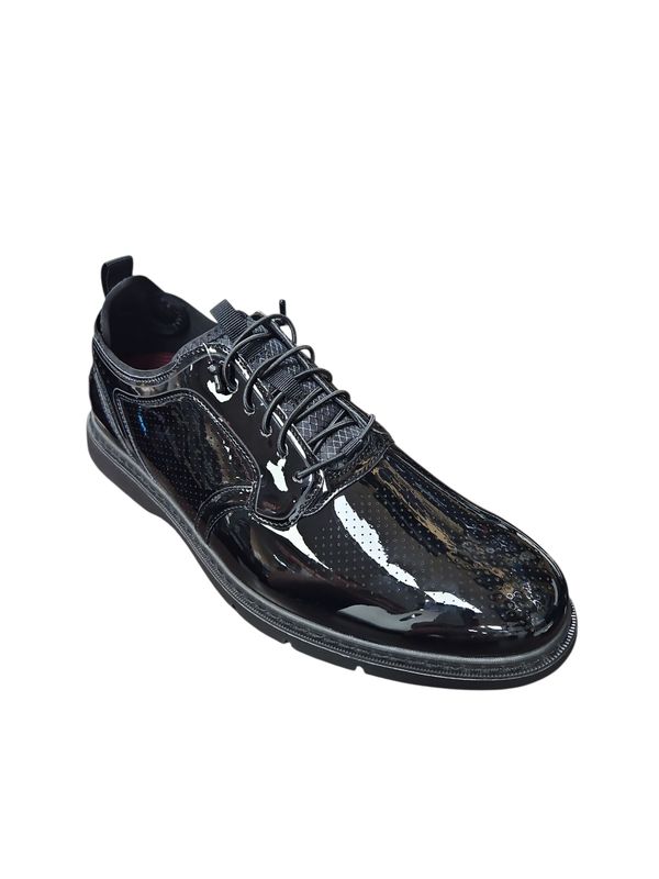 SPYRE PLAIN TOE OXFORD SHOE