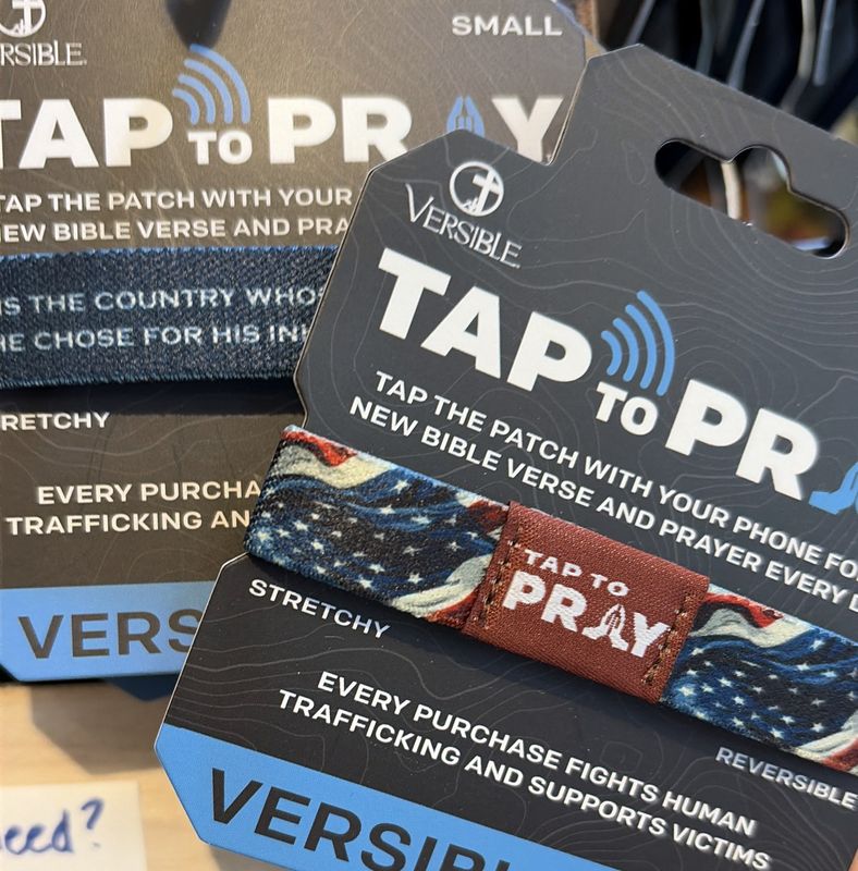 WRISTBAND- PATRIOT- MEDIUM- VERSIBLE, TAP TO PRAY