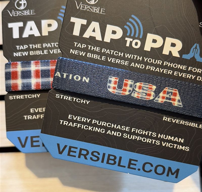 WRISTBAND- LIBERTY- MEDIUM- VERSIBLE, TAP TO PRAY