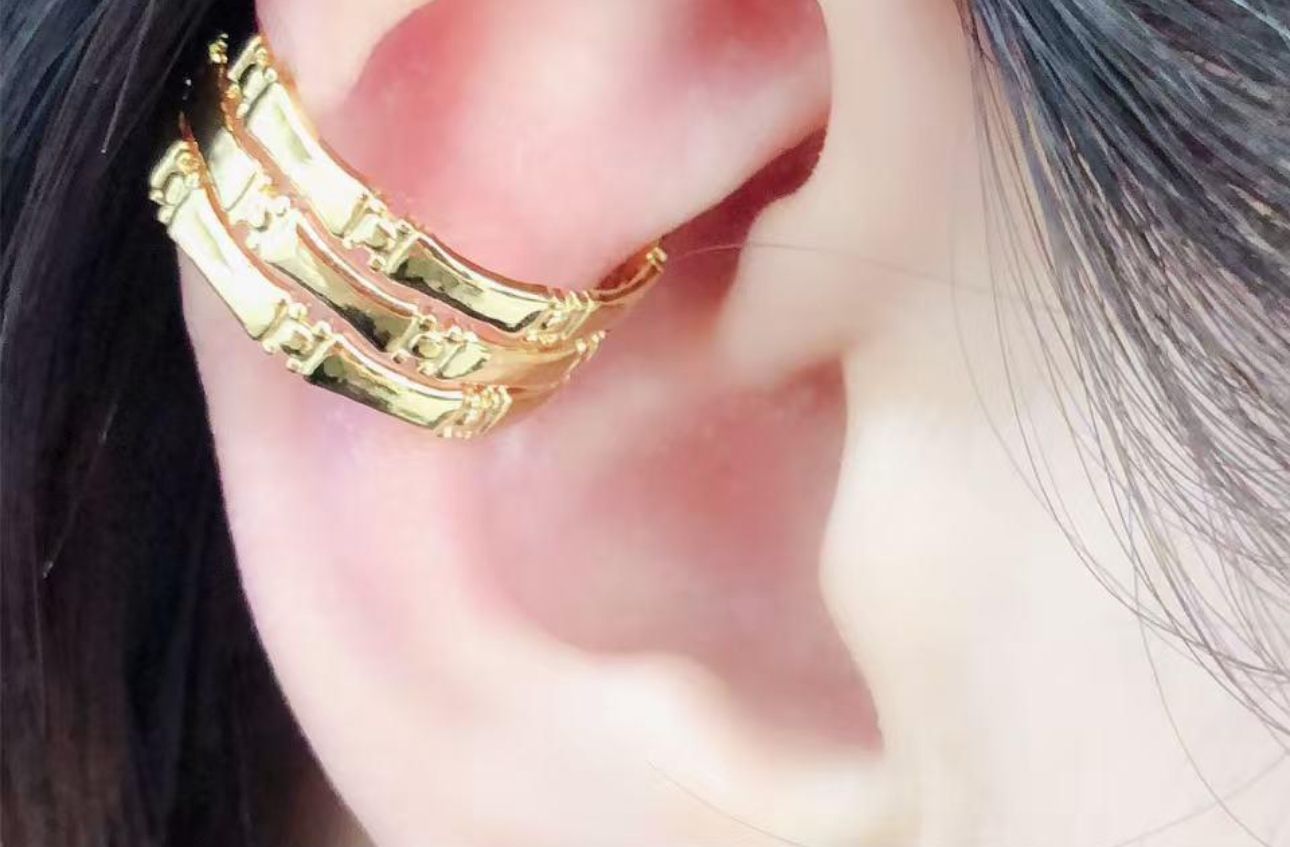 Orecchino Ear cuff regolabile acciaio