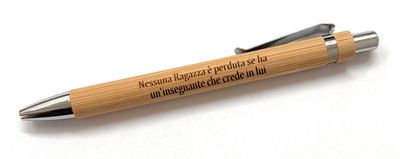 Penna sfera bambù dedica incisa Nessuna Ragazza