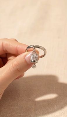 Anello acciaio campanella pendente zirconi misura regolabile