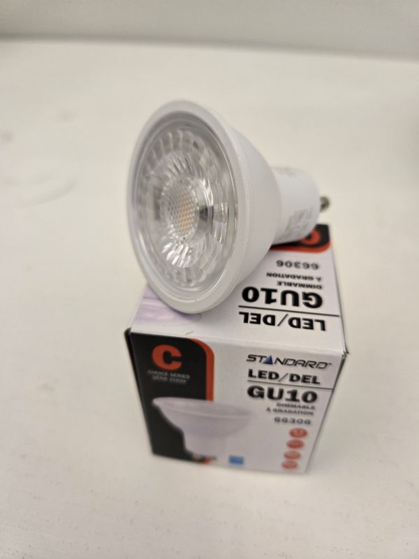 Brand New - GU10 LED lamp 6.5W 30K 120V