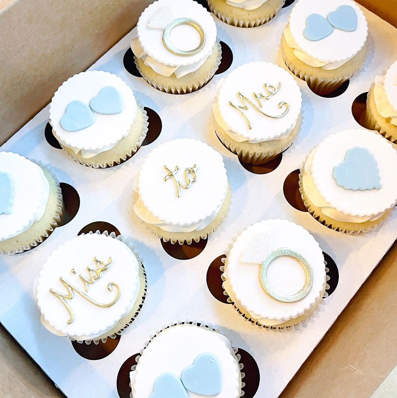 Miss to Mrs (cupcakes)