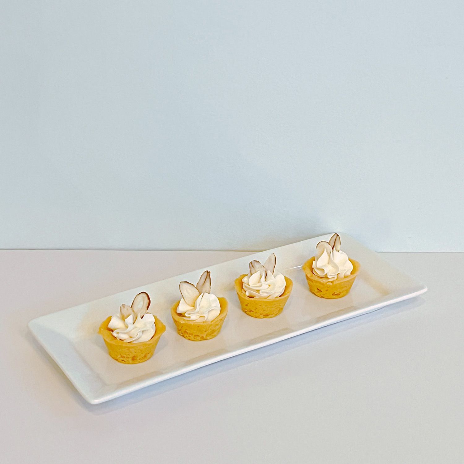 Almond Vanilla Crème Tart-inis