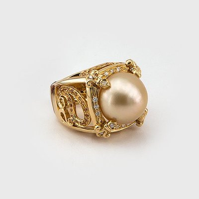Pearl, diamond and sapphire ring in 18k yellow gold