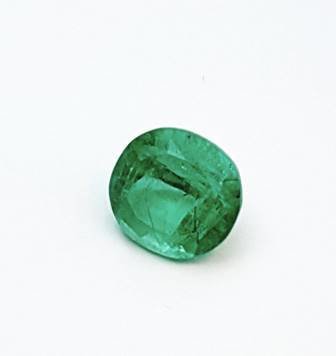 Rarest non-treated Emerald oval gemstone 6.81ct, GIA Certificate
