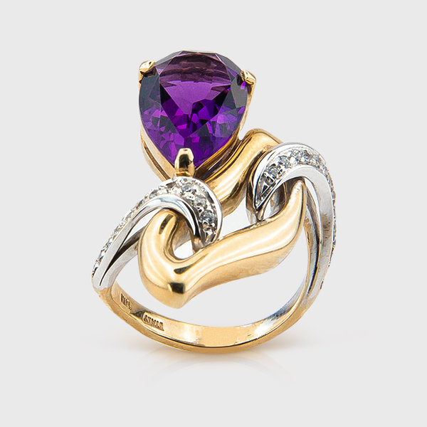 Amethyst ring in 14k yellow gold