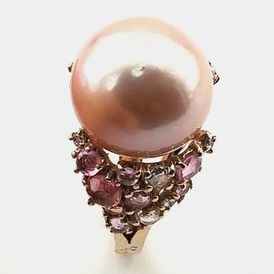 Pearl and Gemstone ring in 18k Gold