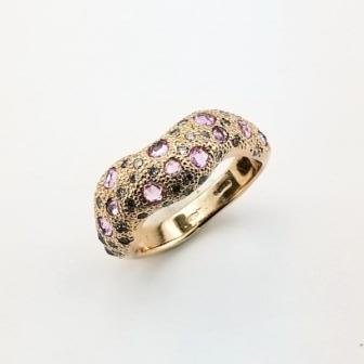 Diamond and sapphire ring in 18k yellow gold