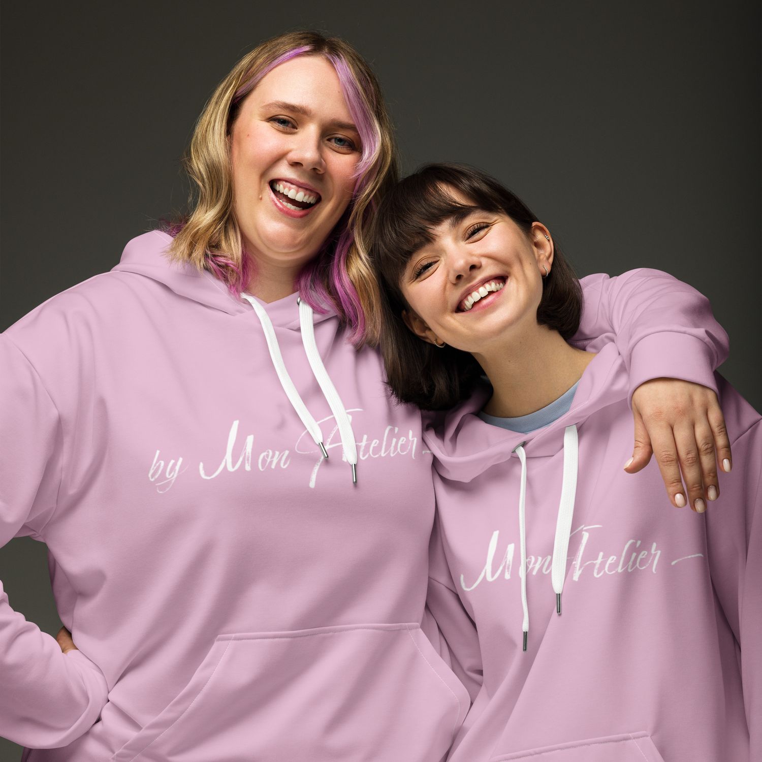 Sweat à capuche all over unisexe ( recyclé) - Rose By Mon Atelier