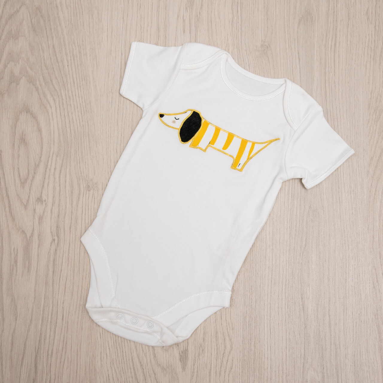 ​Dachshund Baby Vest – Short Sleeve – Cool Dog 2