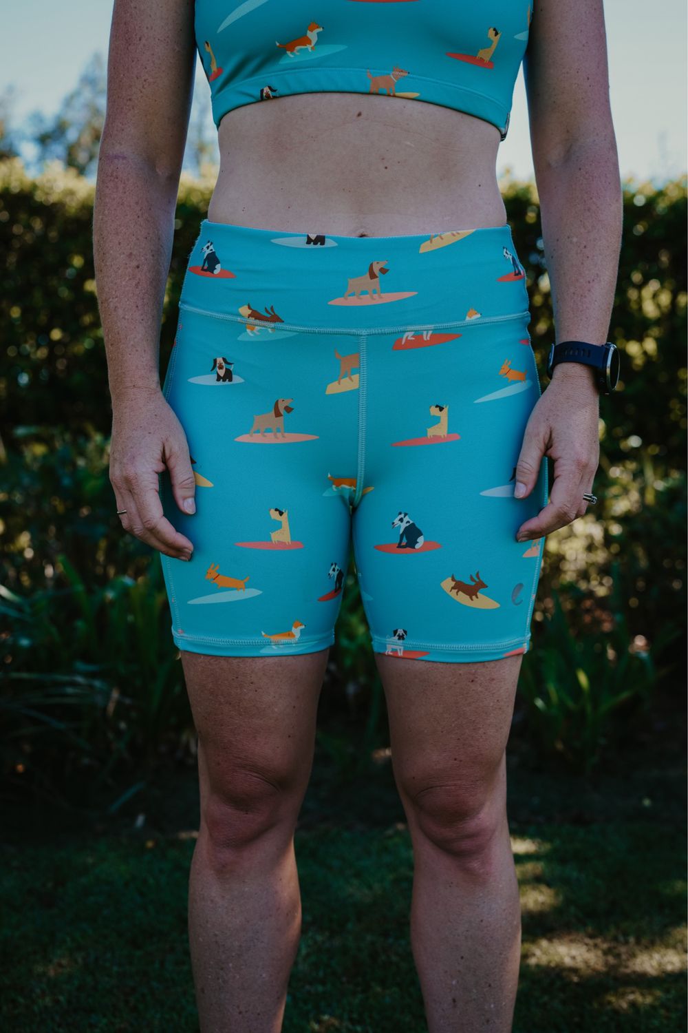 Esjay Sportswear Short Tights - Dogs on Surfboards - Medium