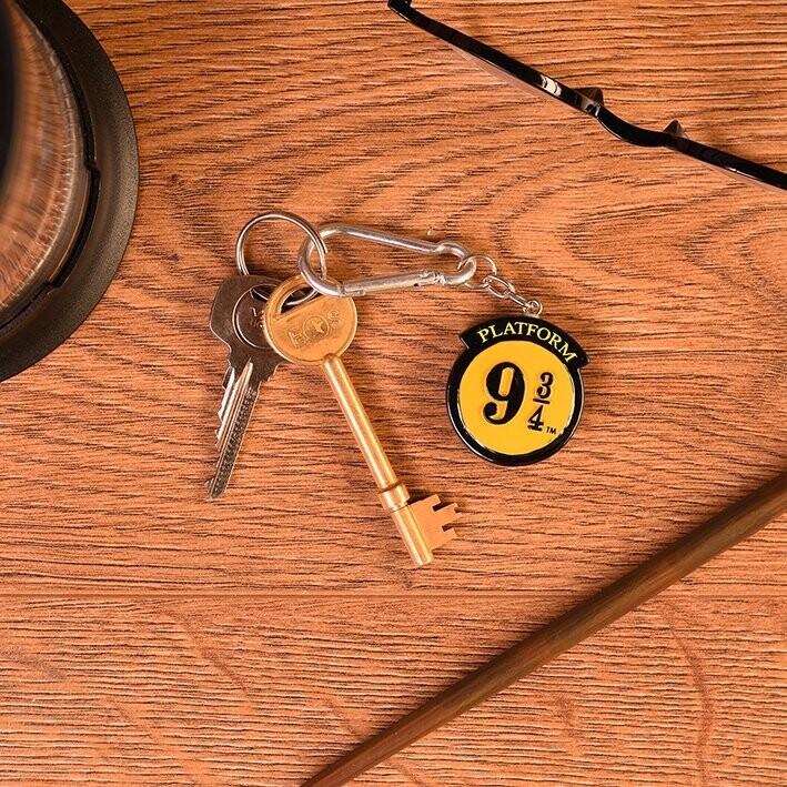 Harry Pottter &quot;Platform 9 3/4&quot; 3D Keychain