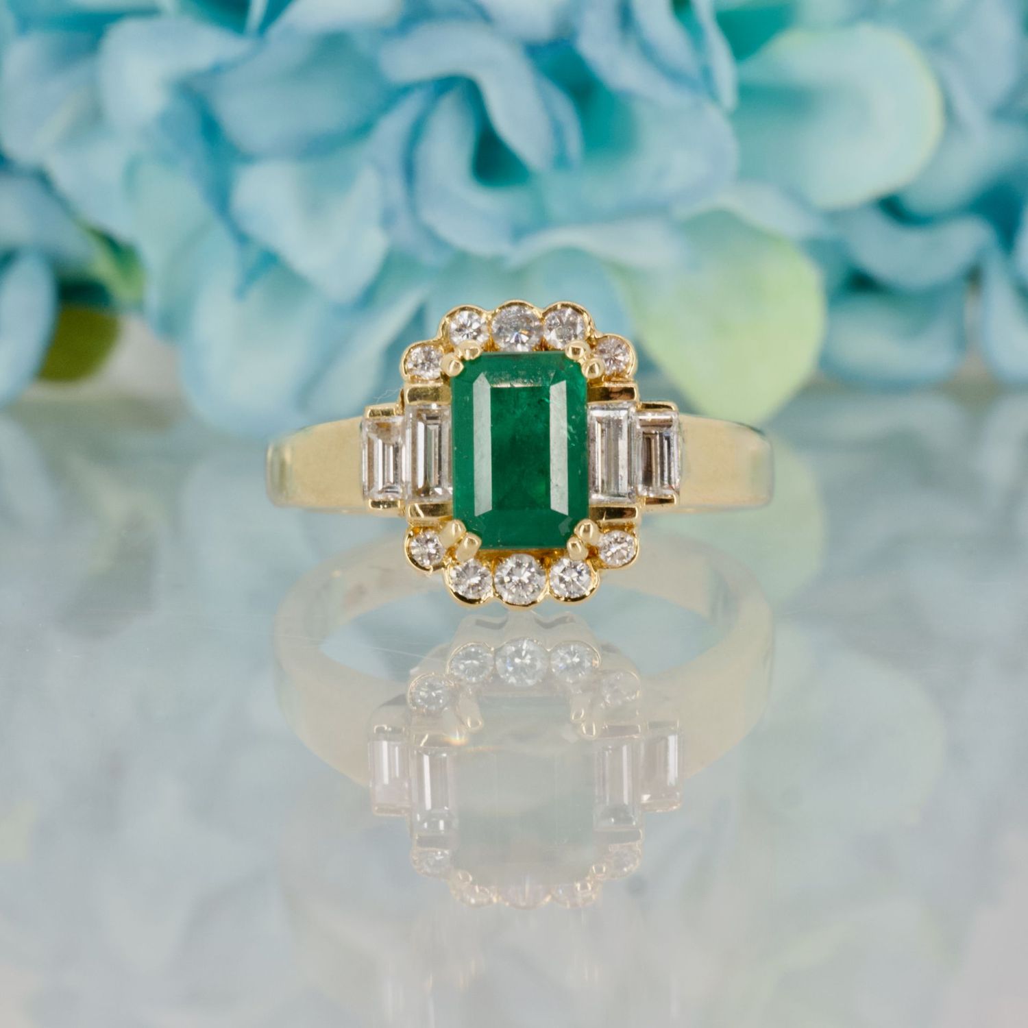 Pre-Loved 18ct Yellow Gold Rectangular Cut Emerald & Diamond Cluster Ring
