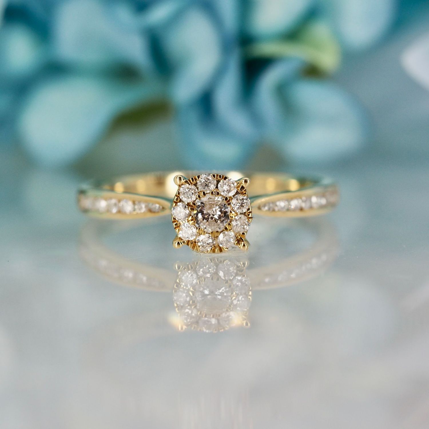 9ct Yellow Gold 0.37ct Round Brilliant Cut Diamond Cluster Ring