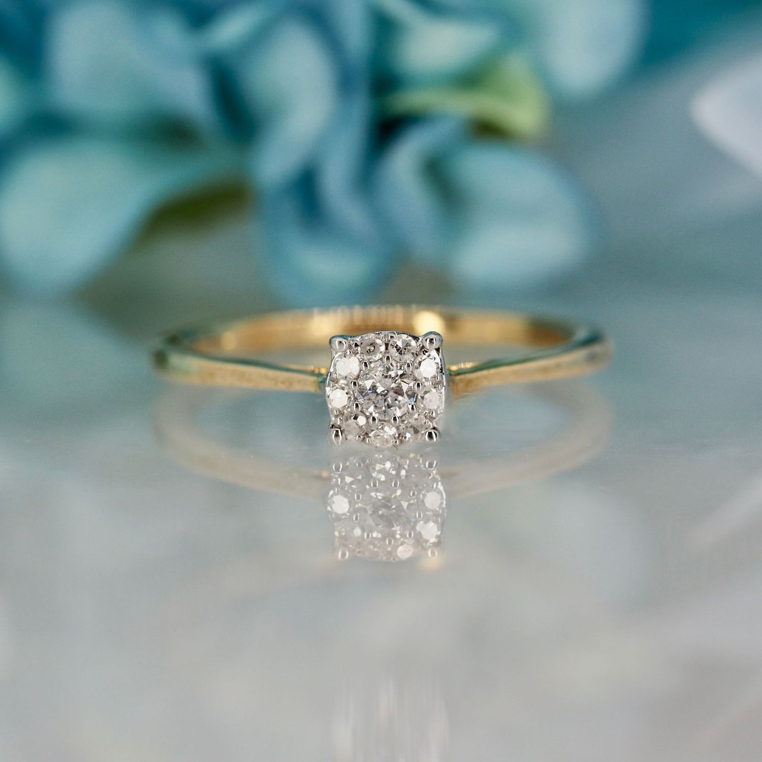 9ct Yellow Gold 0.12ct Round Brilliant Cut Diamond Cluster Ring