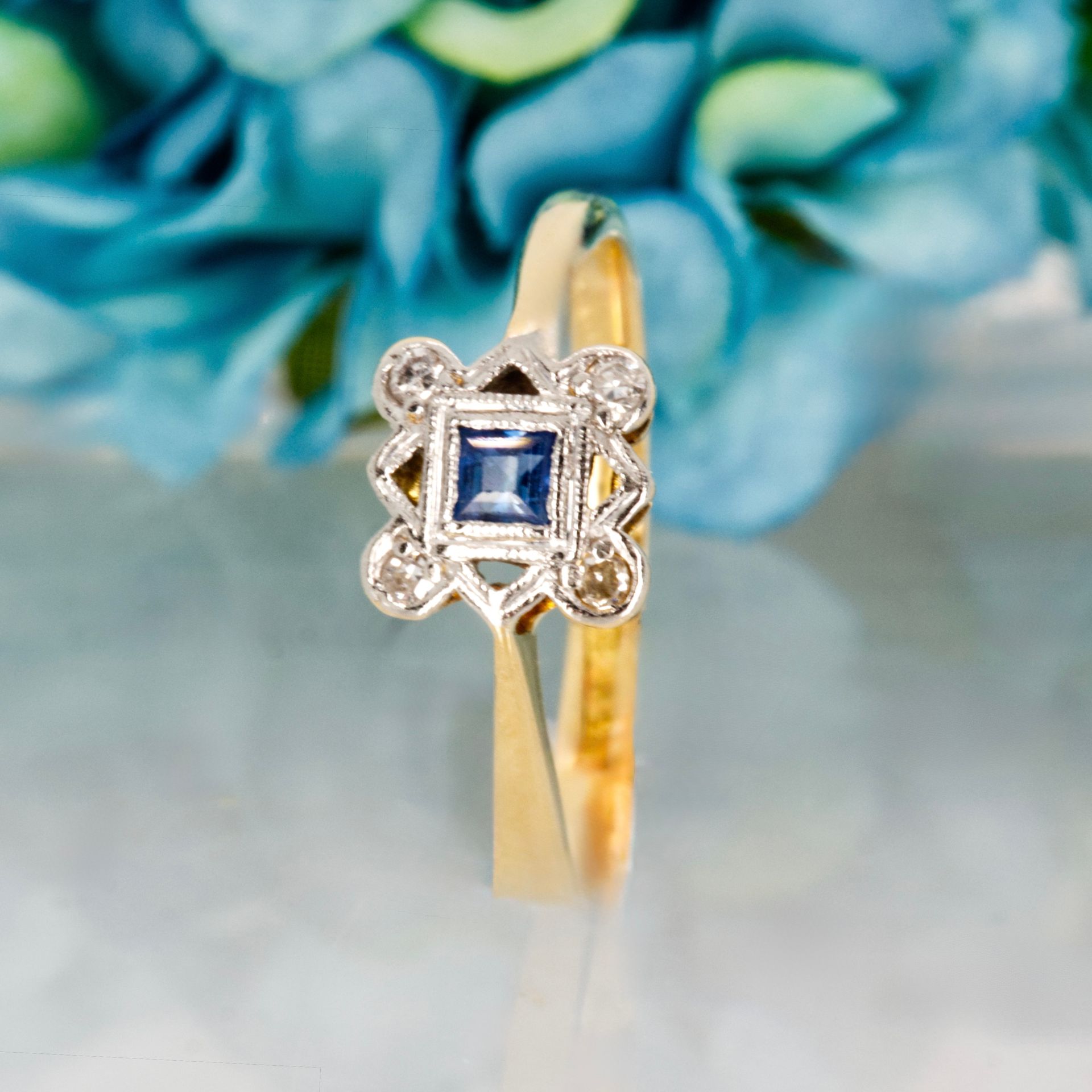Pre-Loved 18ct Yellow Gold & Platinum Sapphire & Diamond Cluster Ring