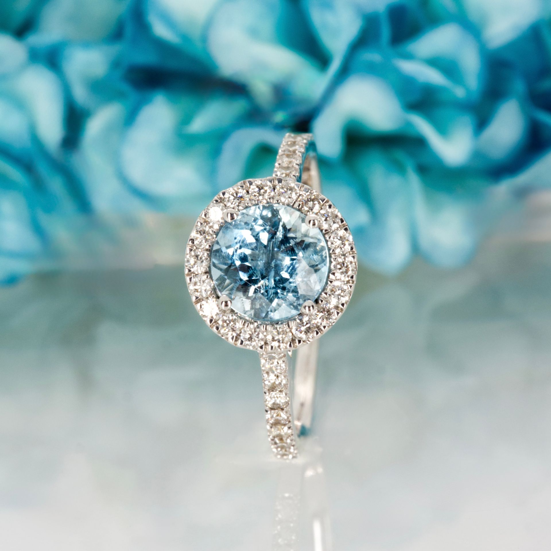 9ct White Gold Round Cut Aquamarine & Round Brilliant Cut Diamond Halo Cluster Ring
