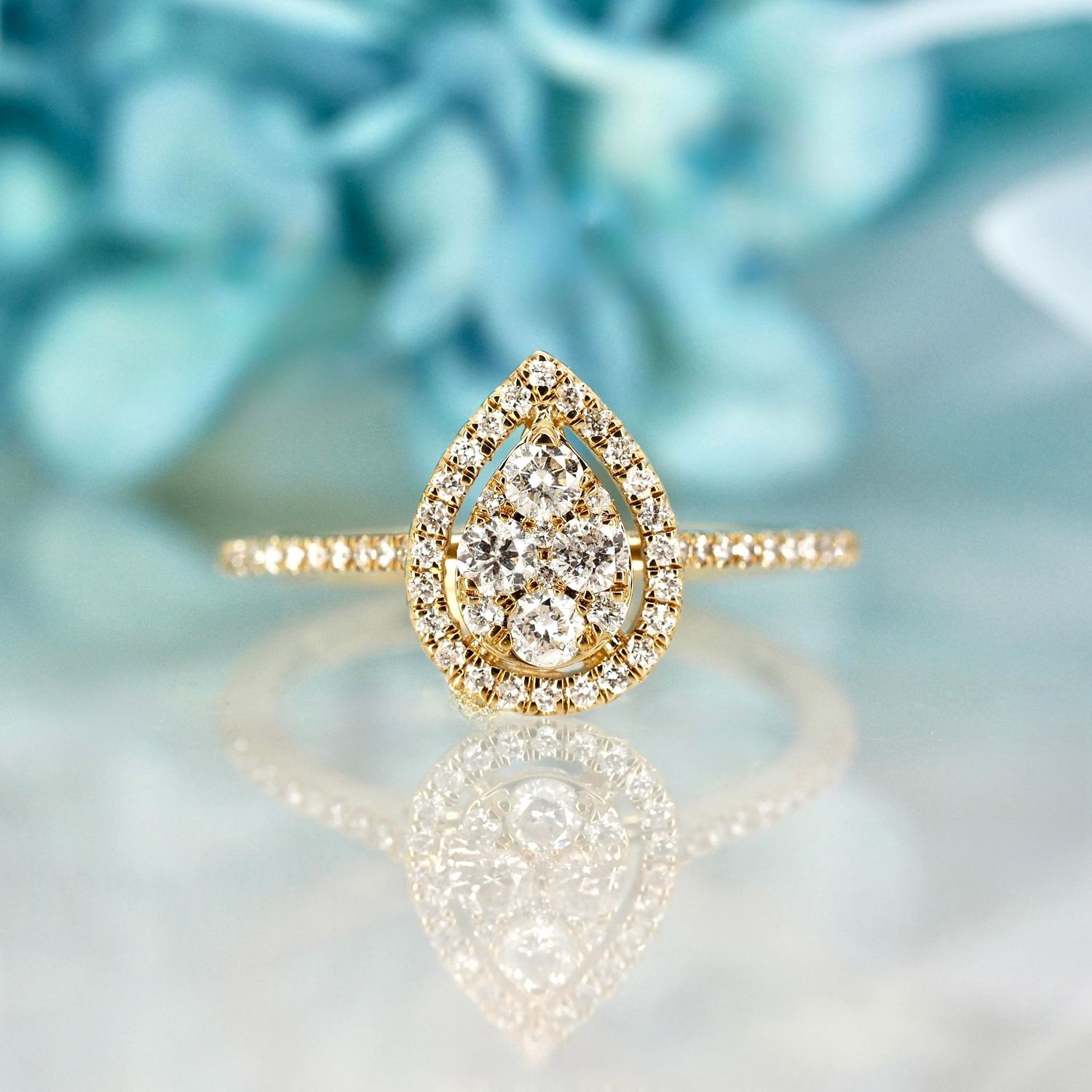 9ct Yellow Gold 0.45ct Round Brilliant Cut Diamond Pear Shaped Halo Cluster Ring