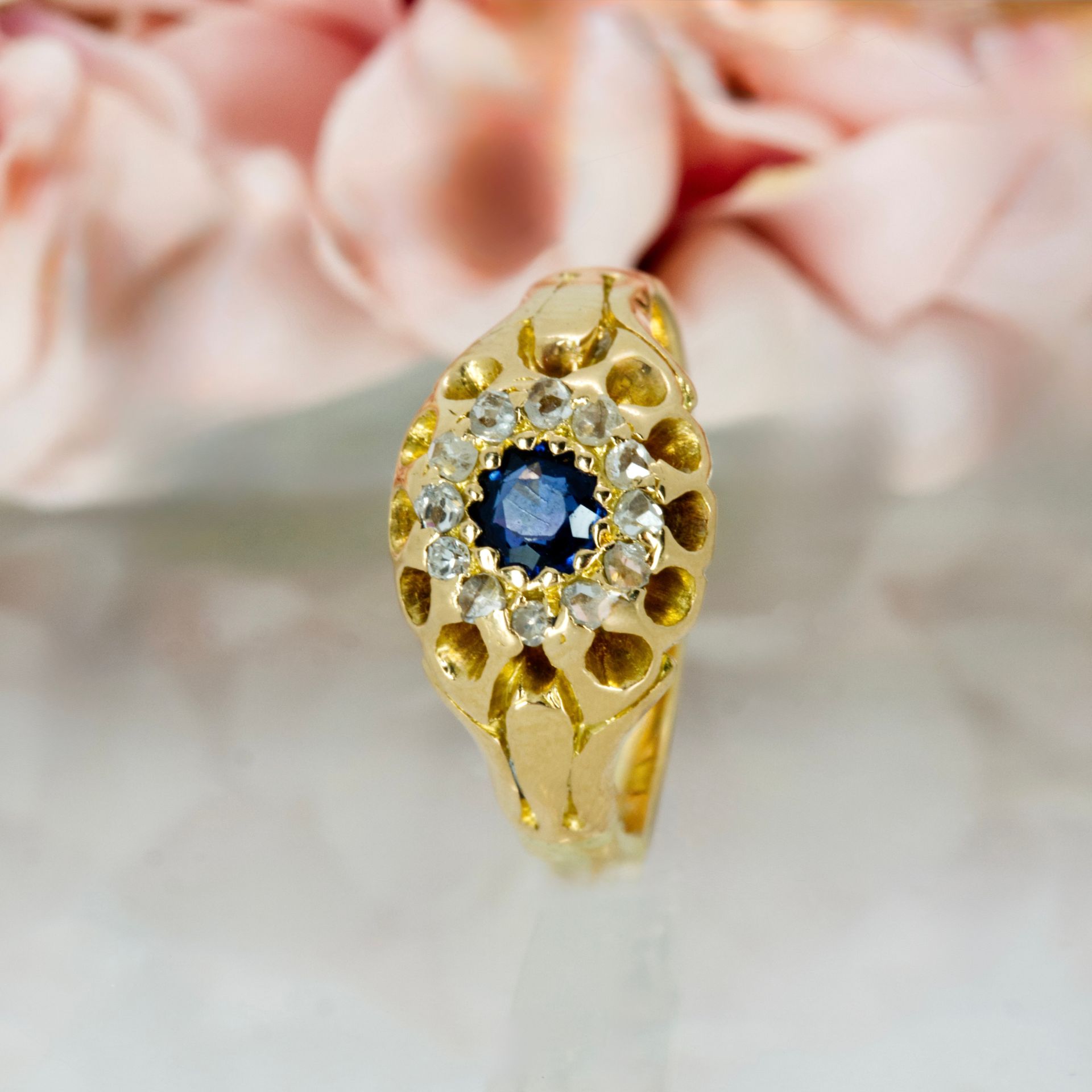 Pre-Loved 18ct Yellow Gold Round Cut Sapphire & Diamond Cluster Ring