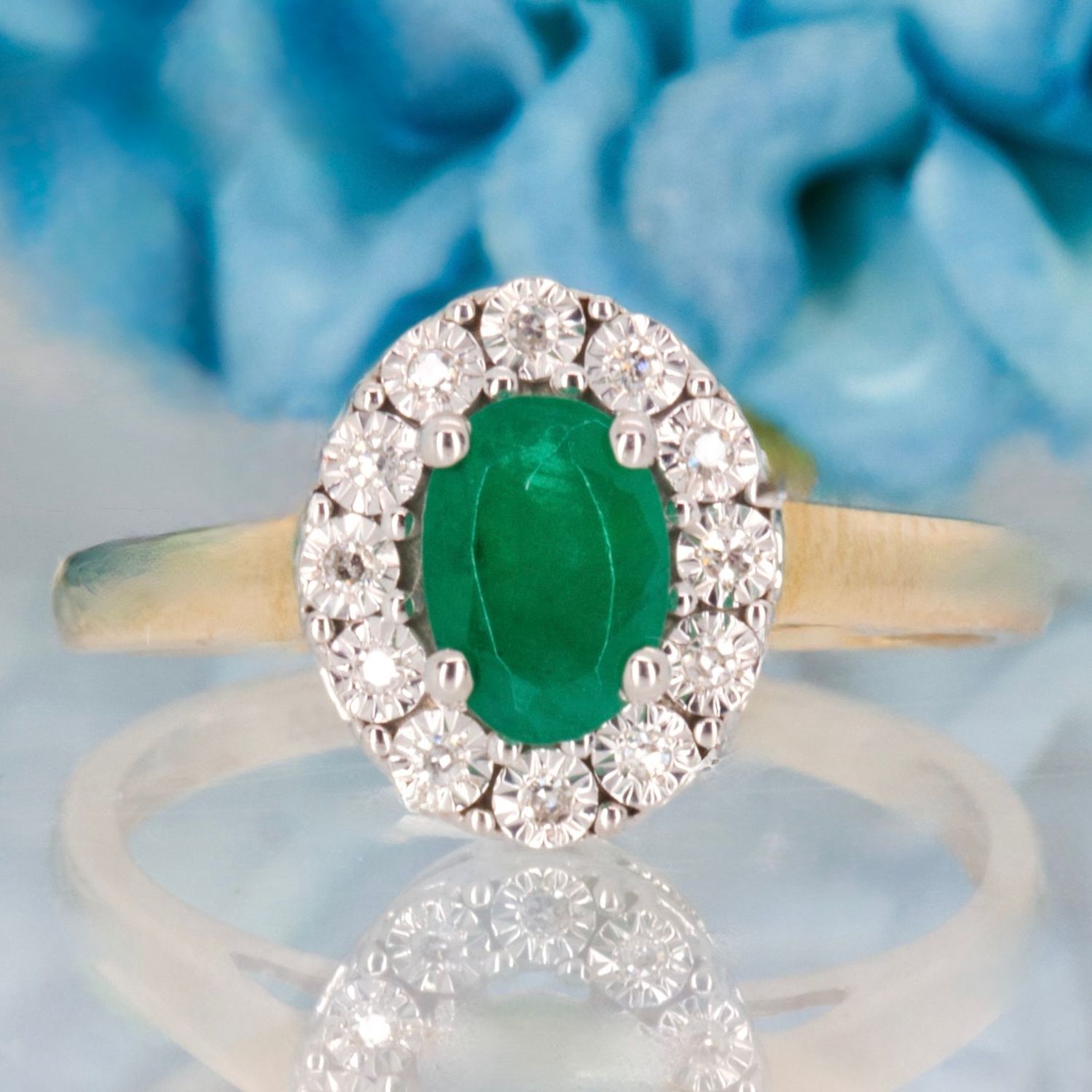 9ct Yellow Gold Oval Cut Emerald & Round Brilliant Cut Diamond Halo Cluster Ring