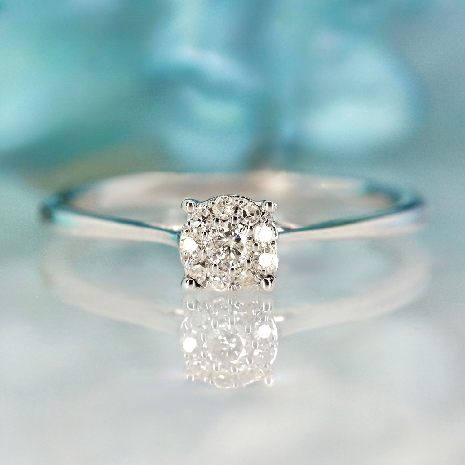 9ct White Gold 0.12ct Round Brilliant Cut Diamond Cluster Ring