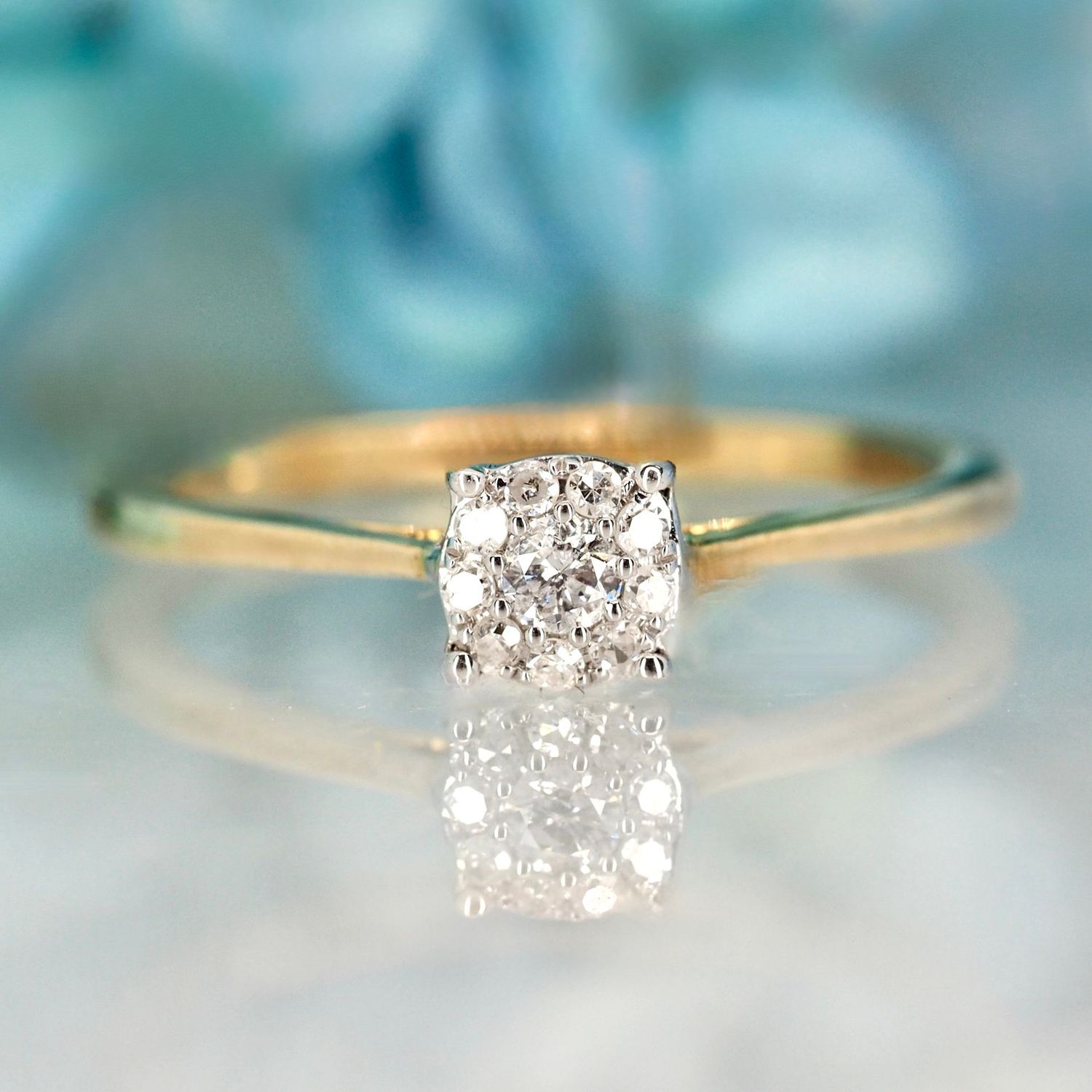 9ct Yellow Gold 0.12ct Round Brilliant Cut Diamond Cluster Ring